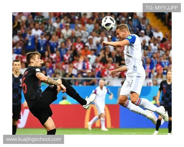 冰岛11号足球明星的传奇之路与背后故事揭秘